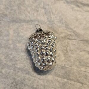 Vintage 1940s Japan Mercury Glass Grape‎ Ornament Silver Fruit Cluster w/...